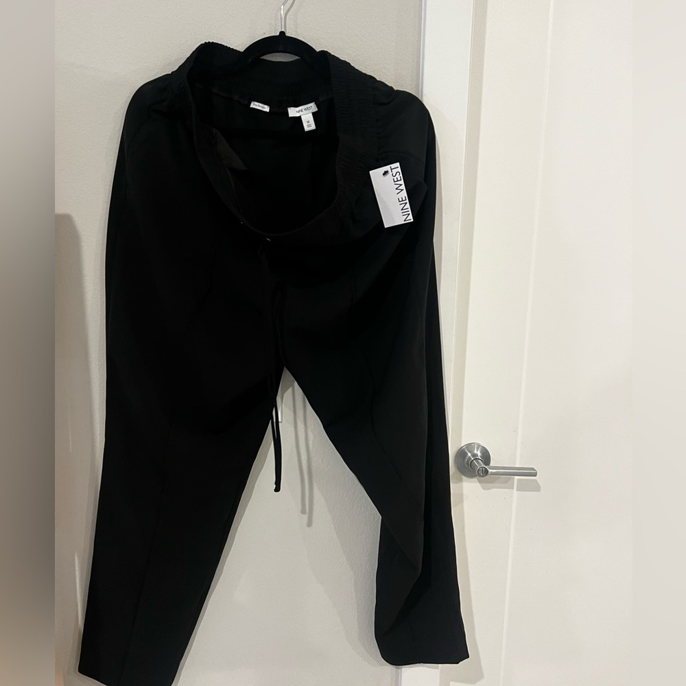 NWT Nine West slim straight slacks with elastic waist